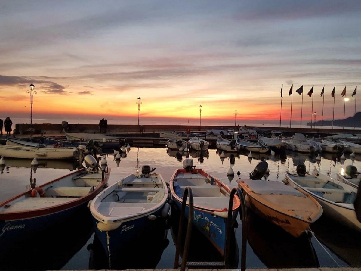 Appartamento Iris Garda  Exteriér fotografie